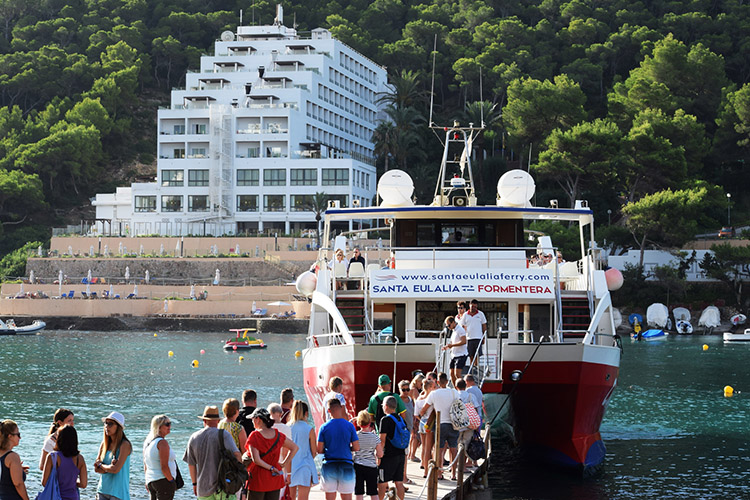 A cala llonga ferry formentera