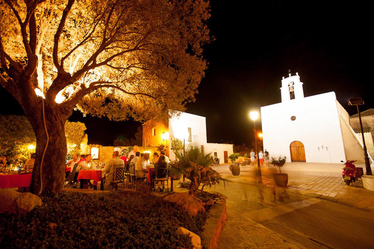 a valentines day gifts dinner