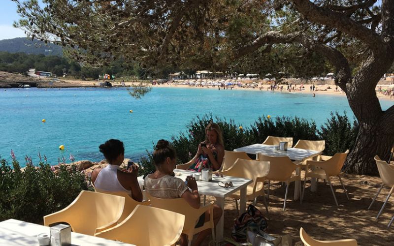 12 Typical summer beach bars in Ibiza