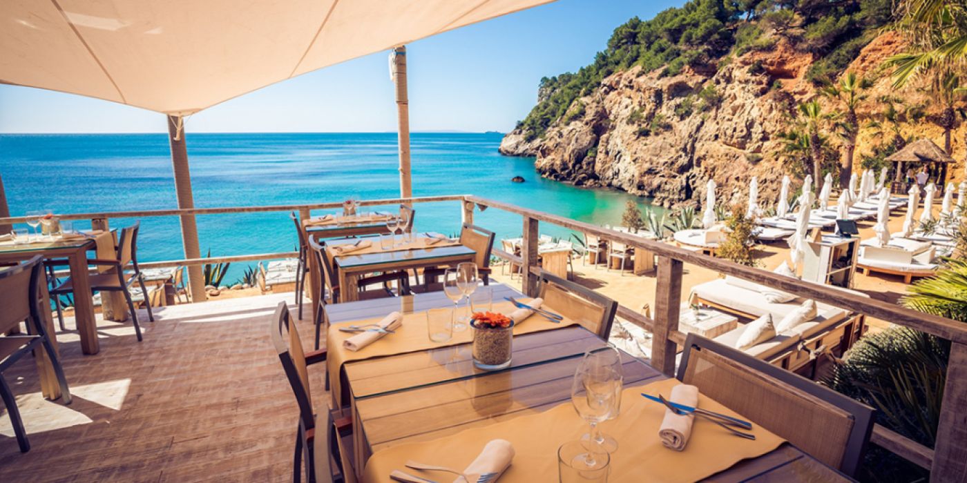 Beach Clubs in Es Canar and nearby