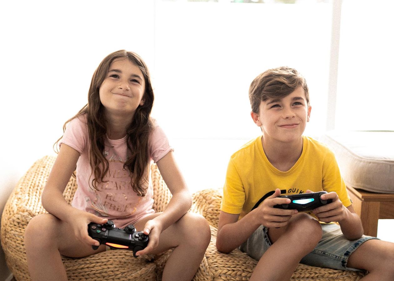 Ánfora with children 