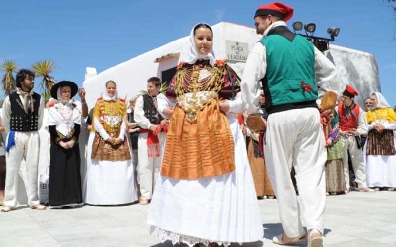 Fun and culture: Santa Eulària des Riu in May